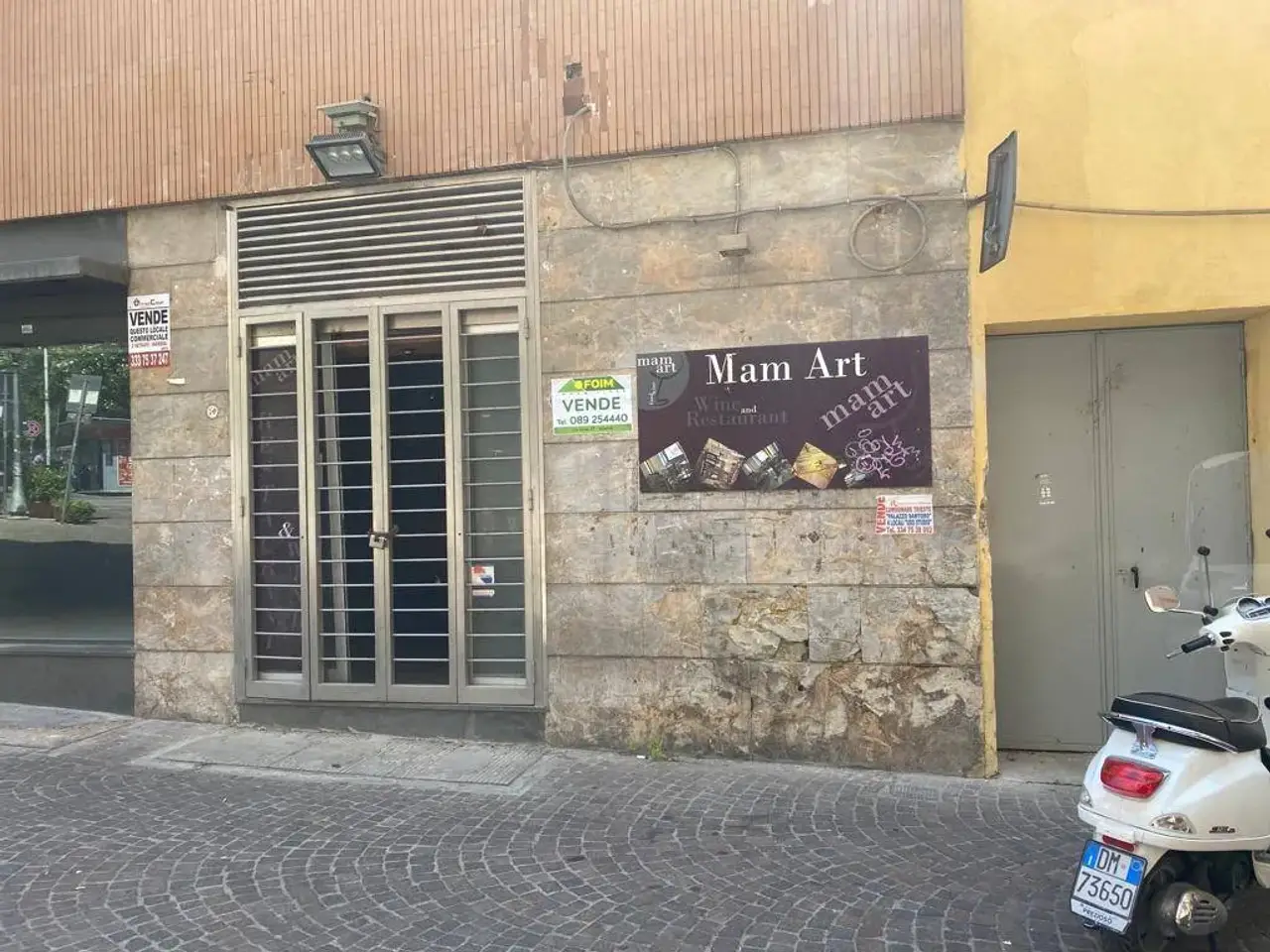 Negozio in Via Fieravecchia 14 Salerno, Salerno, {3} - Foto 2