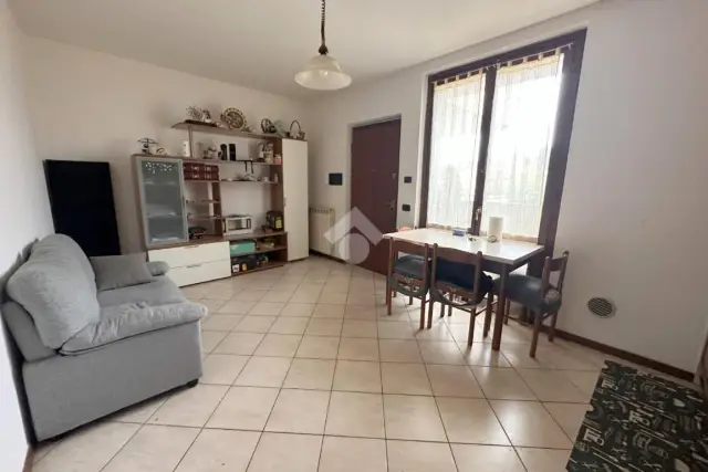 2-room flat, Canegrate - Photo 1