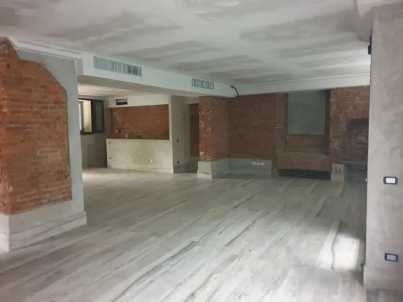 Negozio in Via Milano, Nerviano, {3} - Foto 2
