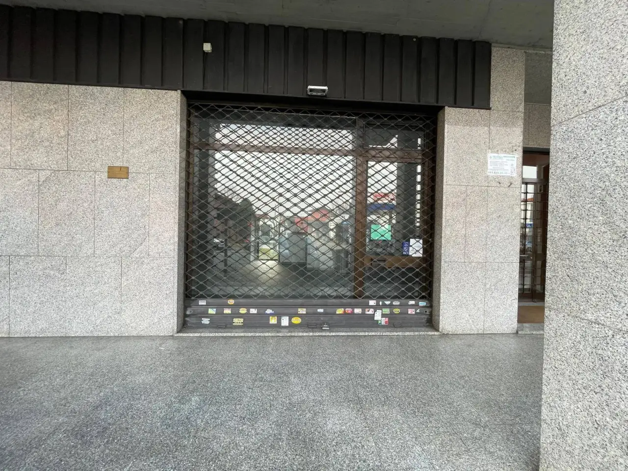Negozio in Via XXV Aprile 67, Nichelino, {3} - Foto 2