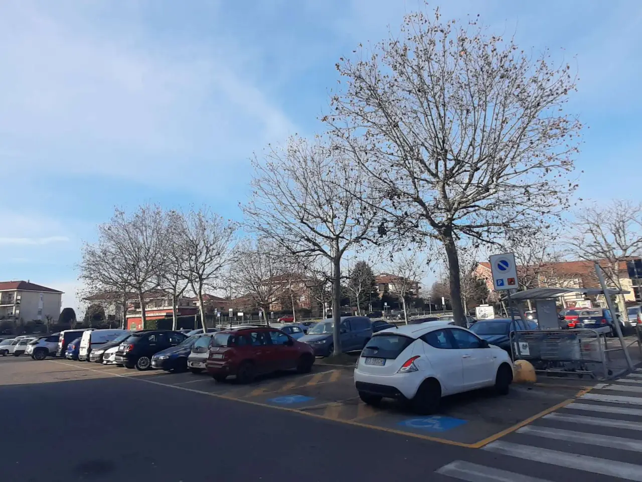 Negozio in Via Conte Rossi di Montelera 51, Chieri, {3} - Foto 2