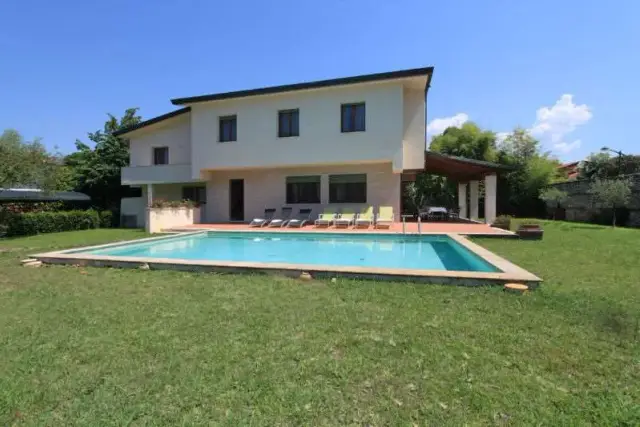 Single-family villa in {3}, Via Gorizia - Photo 1