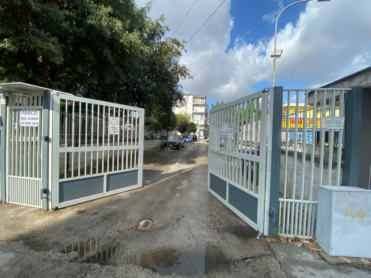 Parcheggio chiuso in , Melito Di Napoli, {3} - Foto 1
