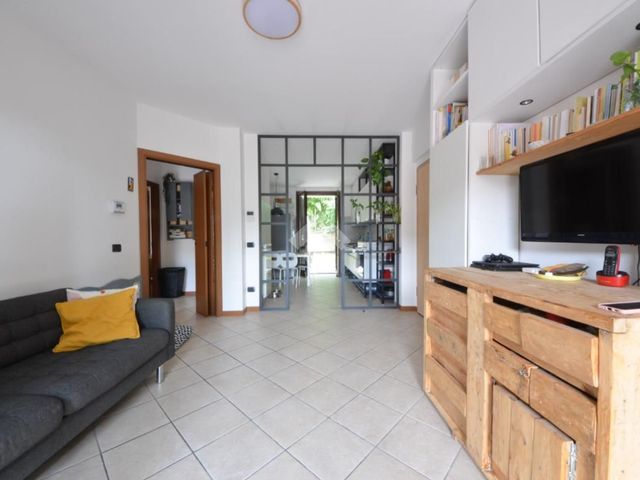 3-room flat in Via Giuseppe Mazzini 24, Gessate - Photo 1