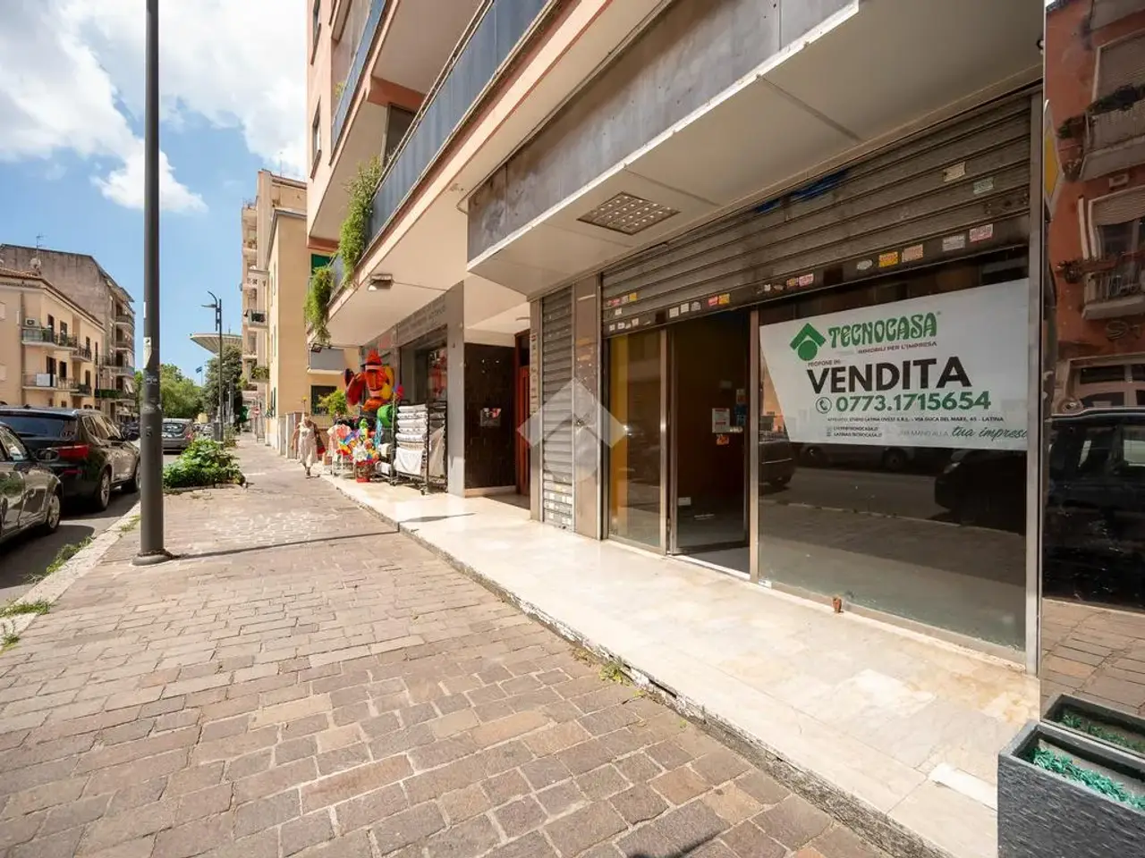 Negozio in Via Duca del Mare 30, Latina, {3} - Foto 1