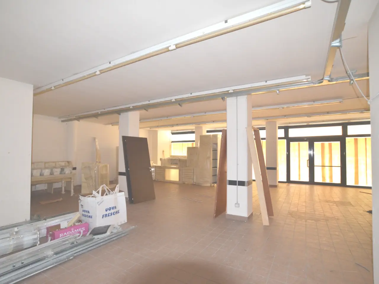 Negozio in Viale De Gasperi, Monteprandone, {3} - Foto 2