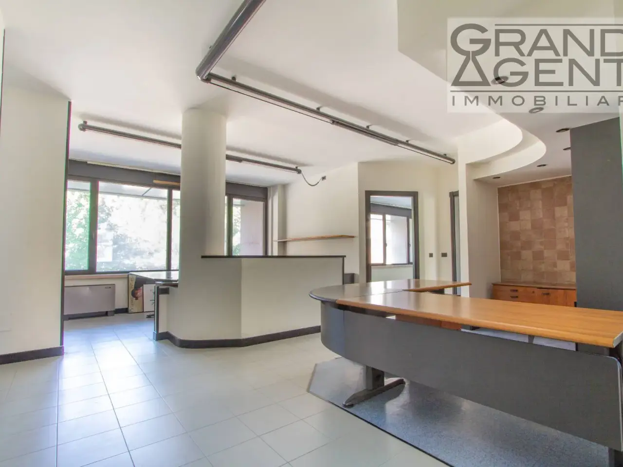 Ufficio in Via Adriano Cristofoli 40, Verona, {3} - Foto 1