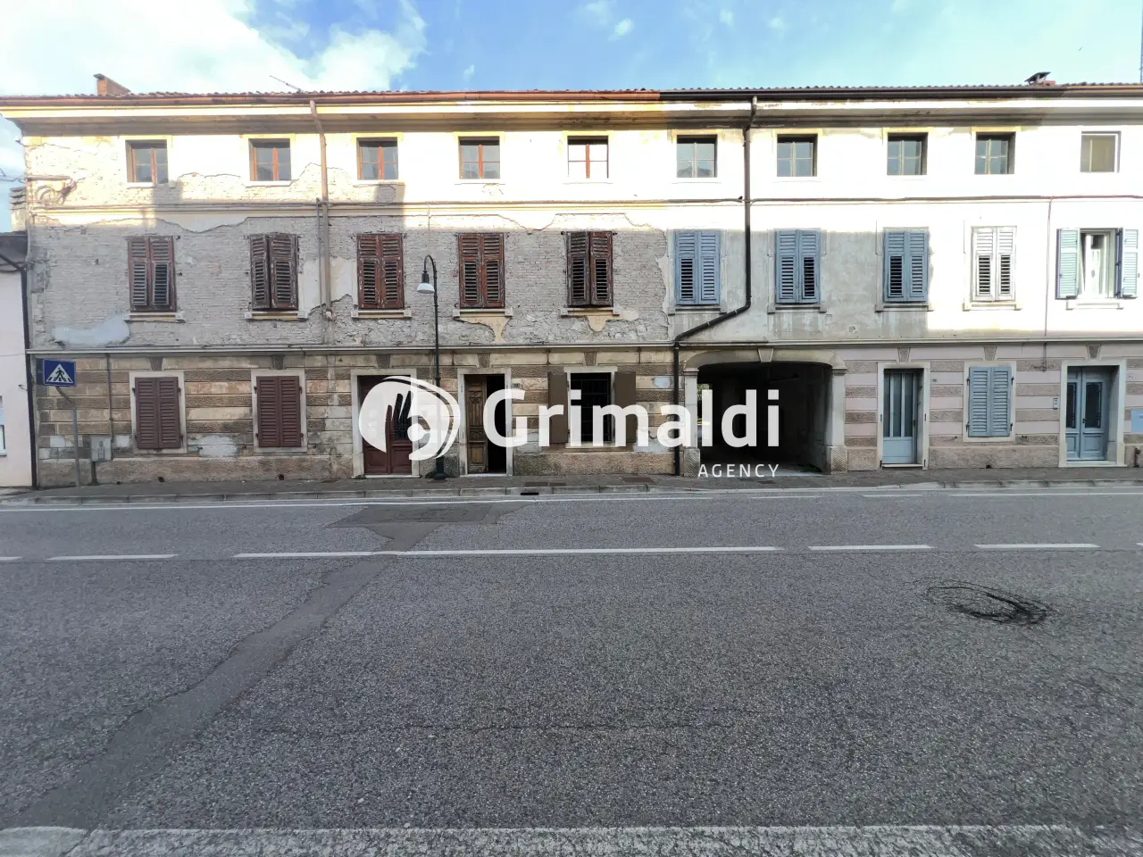 Palazzina commerciale in Via Alessandro Manzoni 17, Mariano Del Friuli, {3} - Foto 1