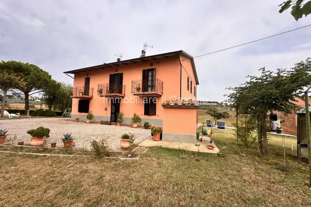 Detached house in Salticchio, Castiglione del Lago - Photo 1