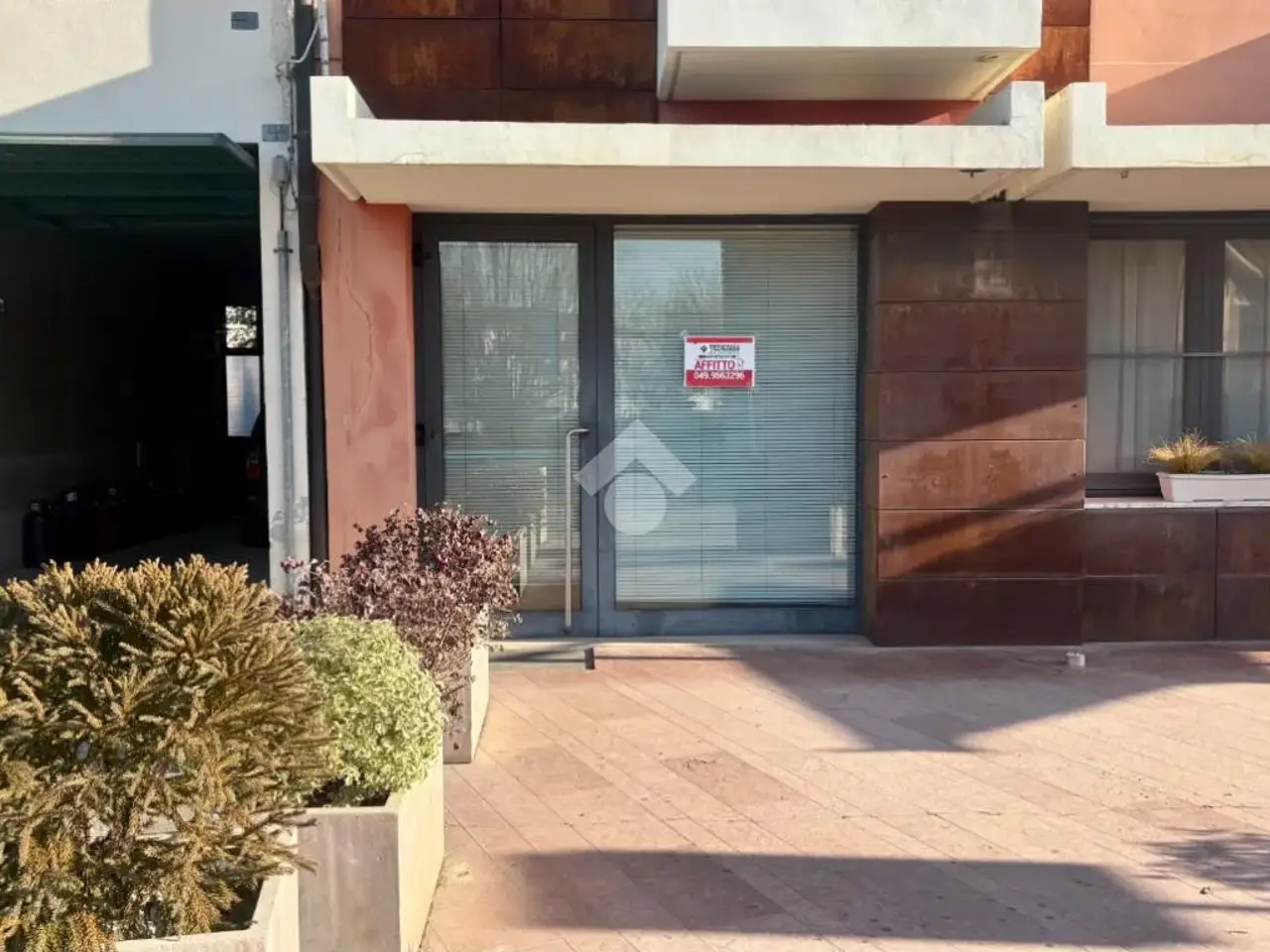 Negozio in Piazza XXIX Aprile 191, San Giorgio In Bosco, {3} - Foto 1