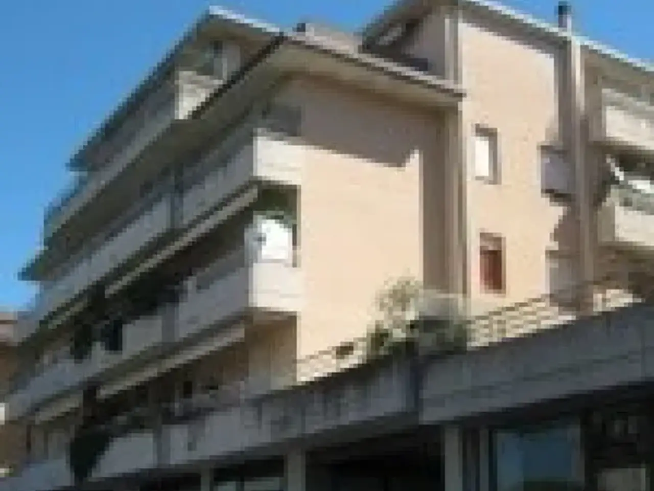 Negozio in Via Olof Palme, Bastia Umbra, {3} - Foto 1