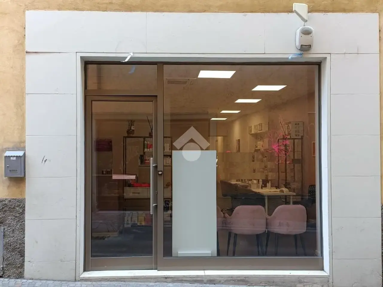 Negozio in Via Locatelli 40, Alzano Lombardo, {3} - Foto 2