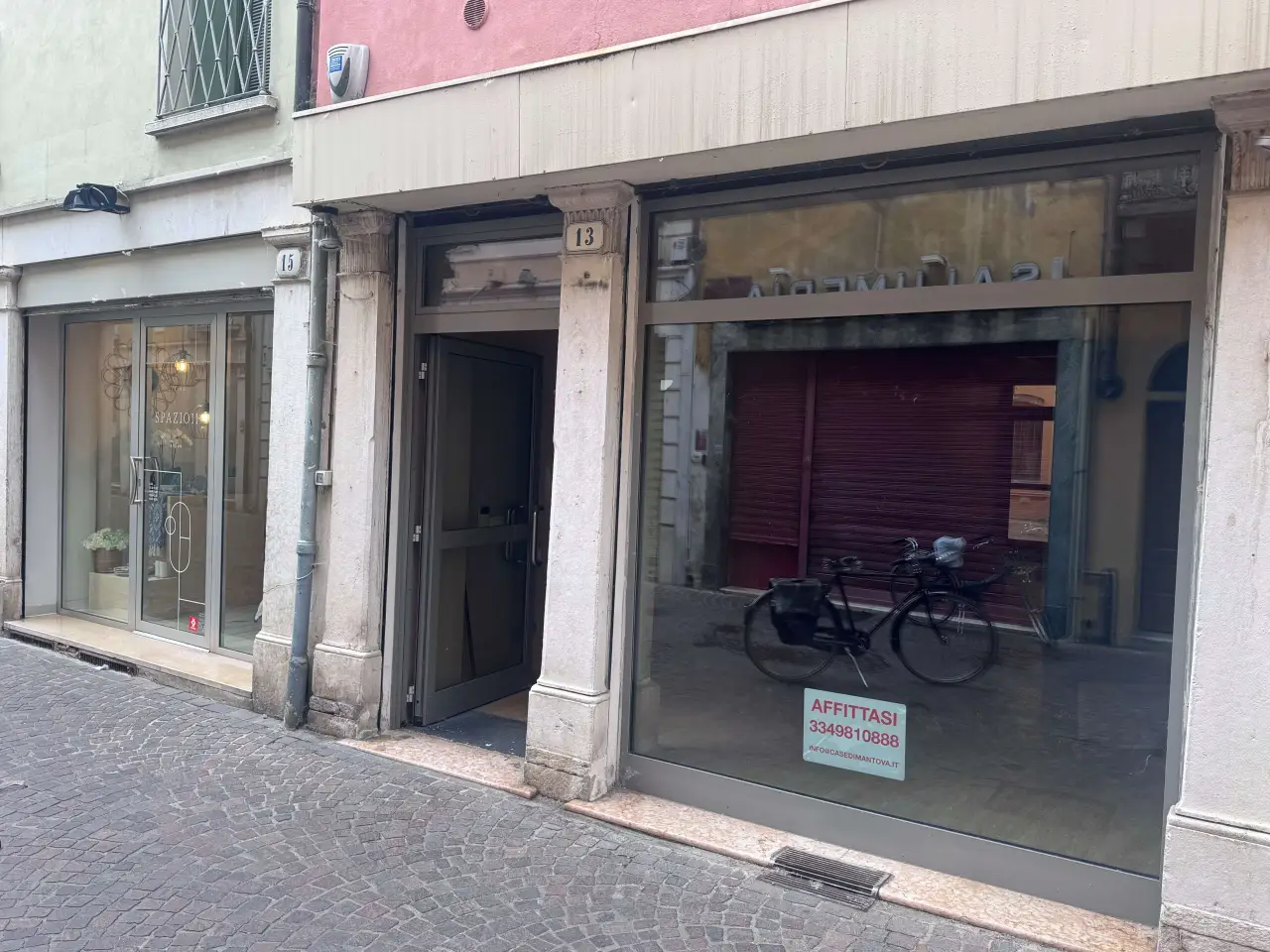 Negozio in , Mantova, {3} - Foto 1