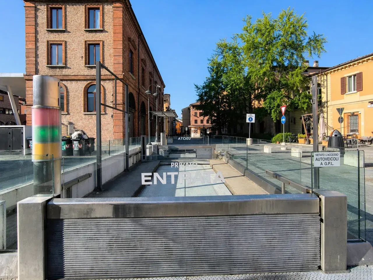 Parcheggio chiuso in Piazza Edoardo Fabbri, Cesena, {3} - Foto 2