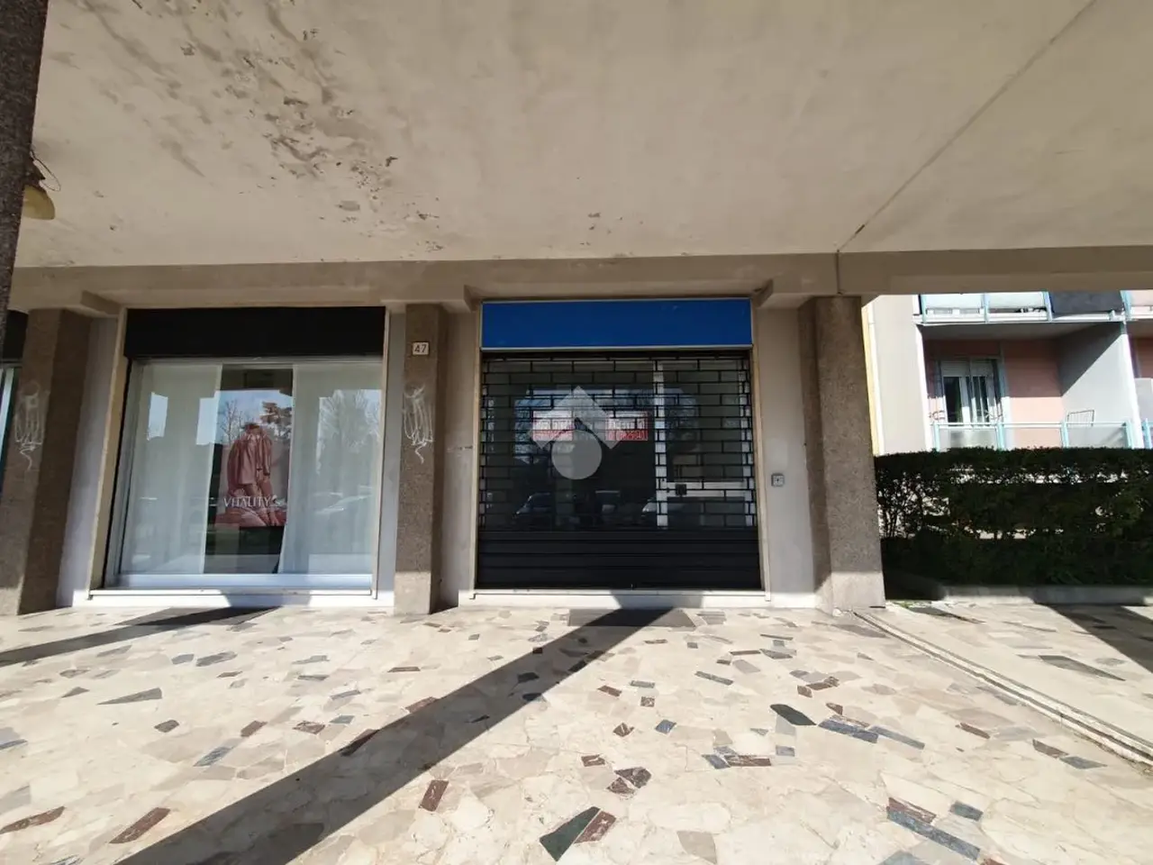 Negozio in Via Pietro Emilio Tiboni 47, Brescia, {3} - Foto 1