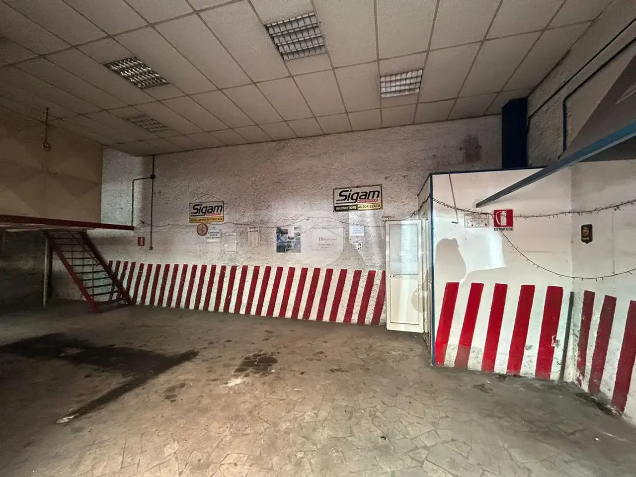 Negozio in Via Abate Minichini, Napoli, {3} - Foto 2