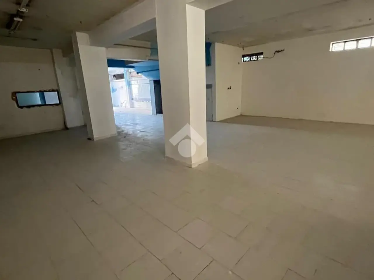 Magazzino in Via Sant' Andrea 71, Baronissi, {3} - Foto 1