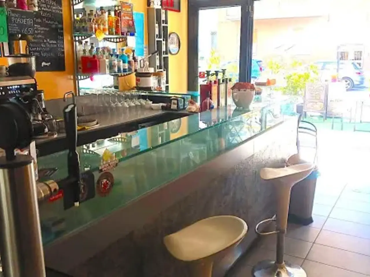 Bar in Via Sebastiano Nasolini 24a, Piacenza, {3} - Foto 1