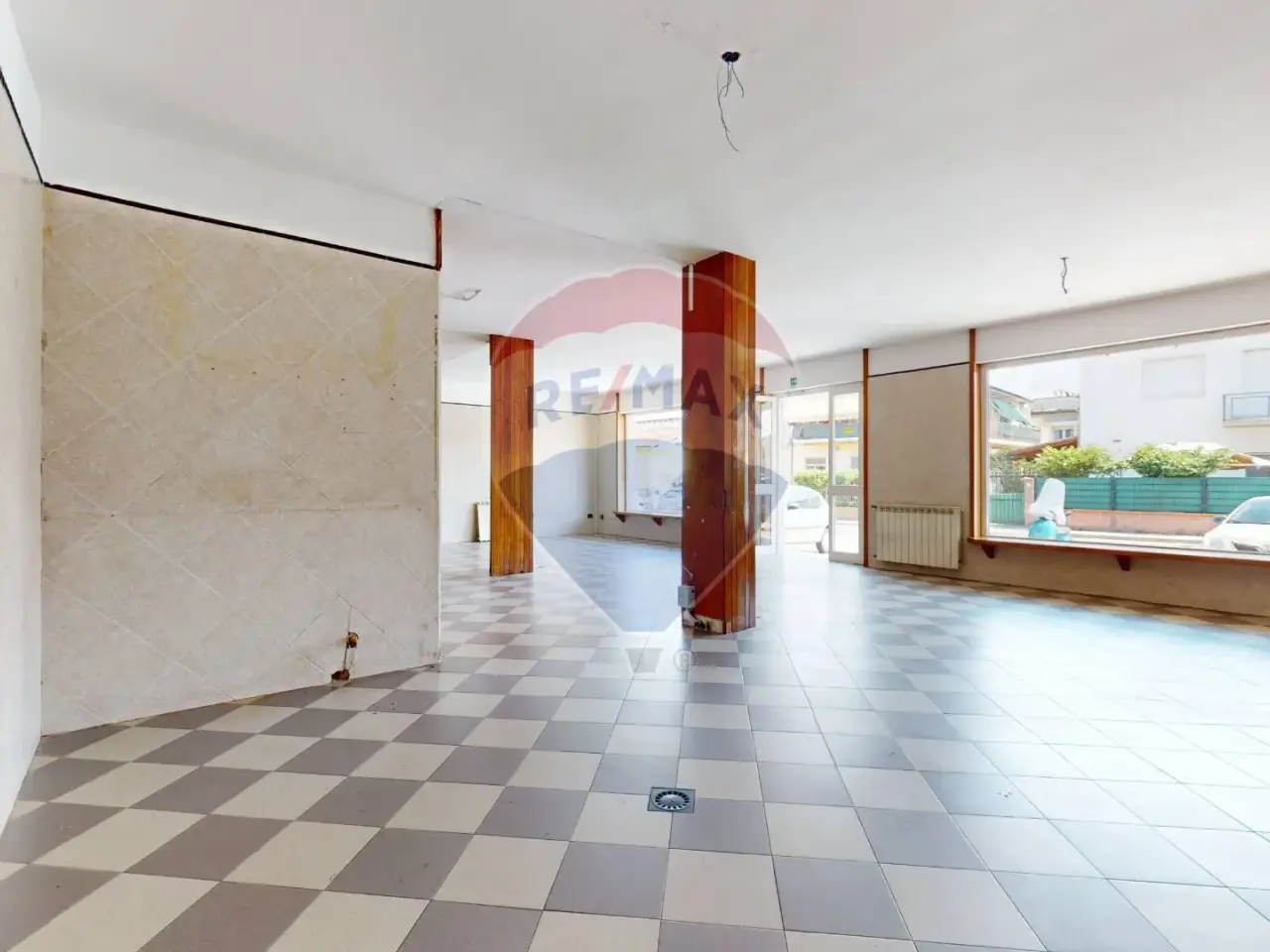 Negozio in Via della Gronda 219/B, Viareggio, {3} - Foto 2