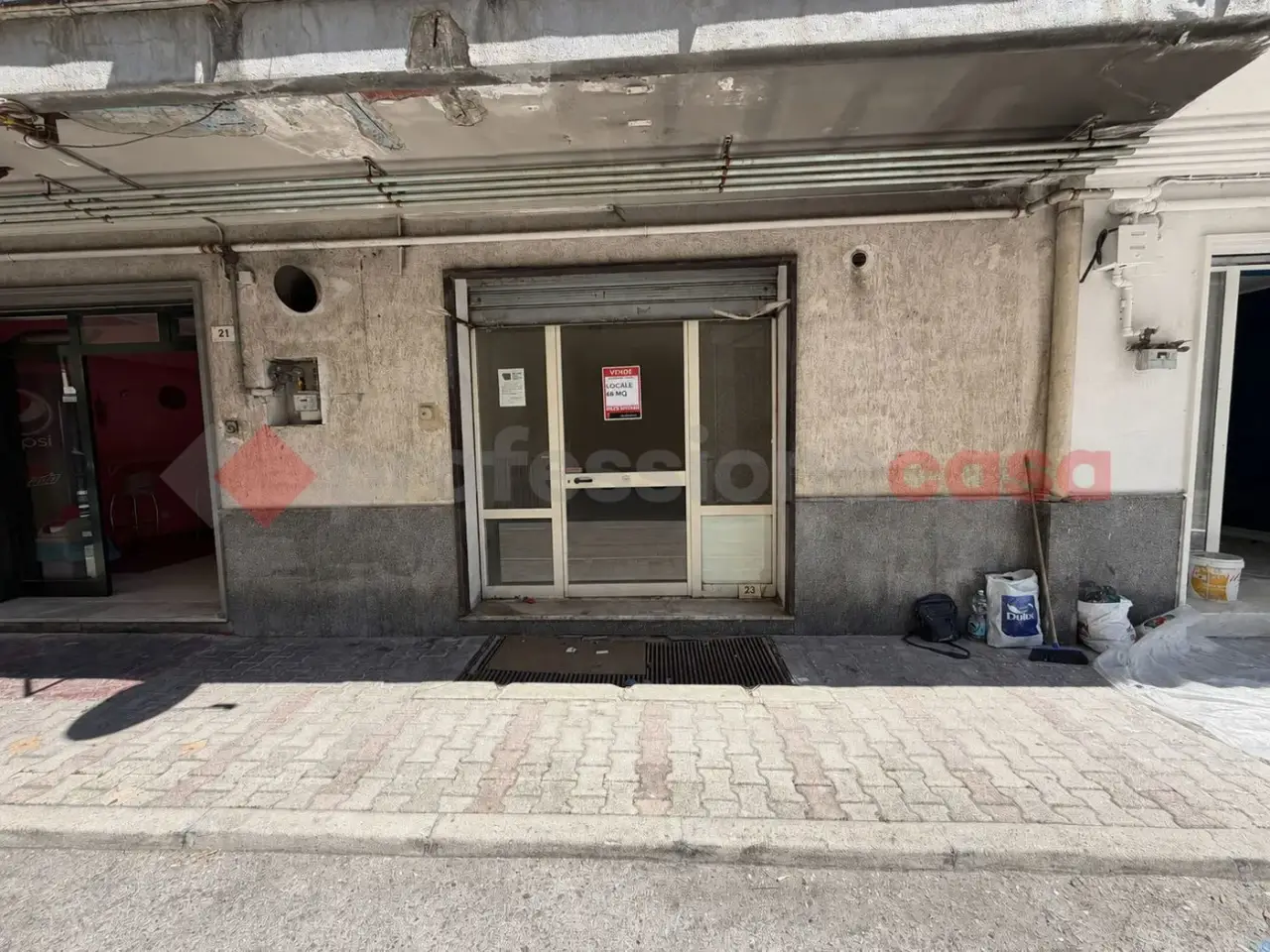 Negozio in Via Lugnano  Snc, Santa Maria Capua Vetere, {3} - Foto 1