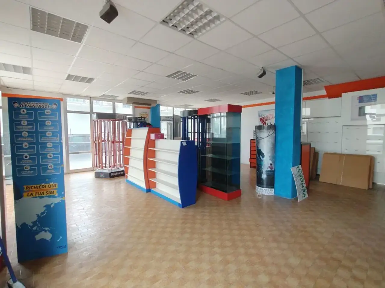 Esercizio commerciale in , Citta' Di Castello, {3} - Foto 2