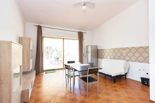 3-room flat in Via Roma, Sant'Agata li Battiati - Photo 1