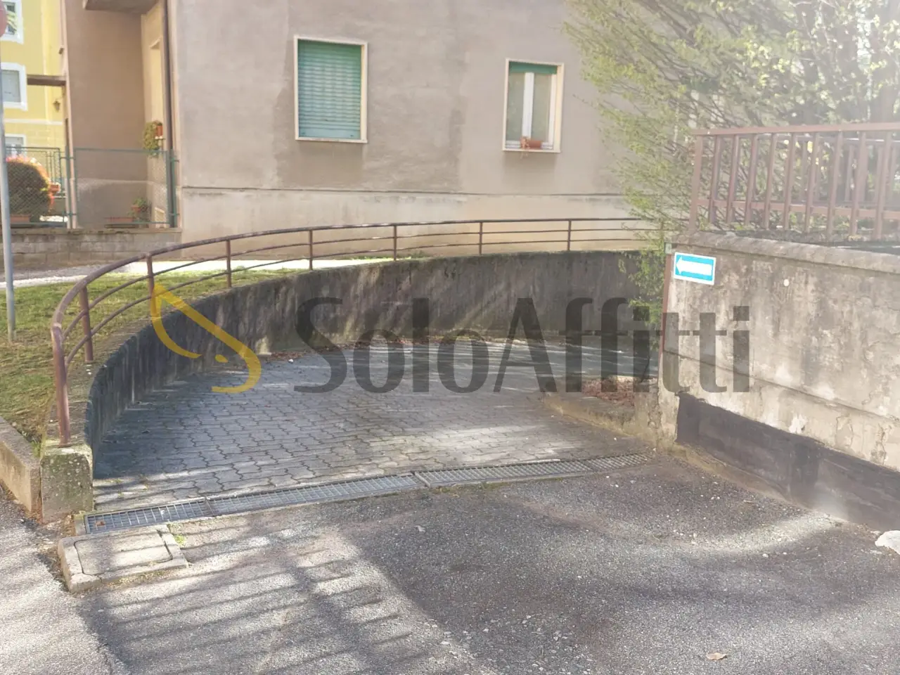 Parcheggio chiuso in Via Gorei 1, Biella, {3} - Foto 2