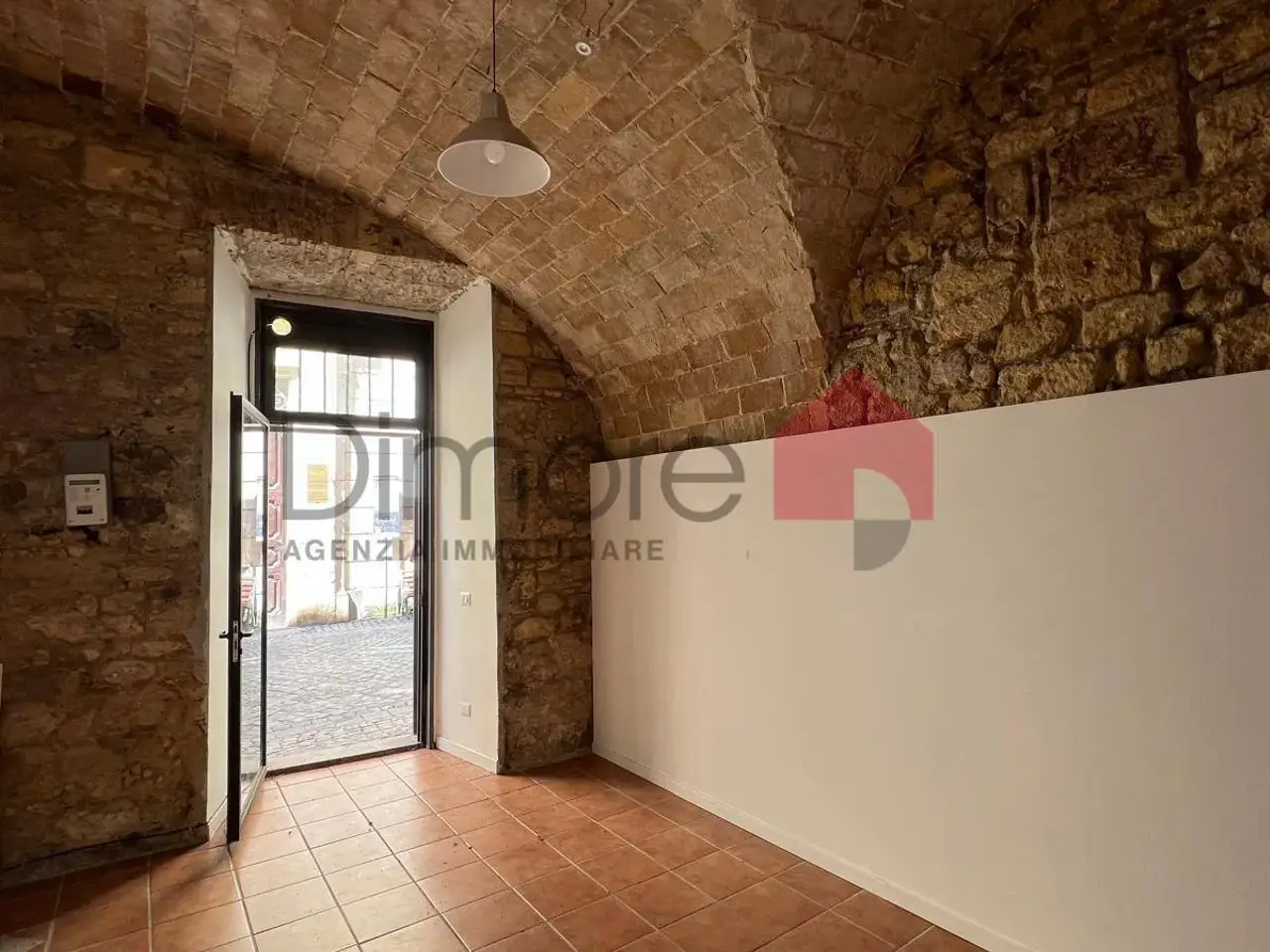Negozio in Via Garibaldi, Tarquinia, {3} - Foto 2