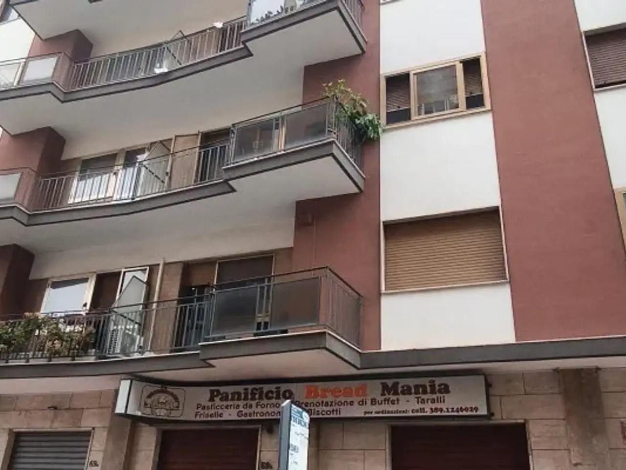 Negozio in Via Tito Minniti 69, Taranto, {3} - Foto 2
