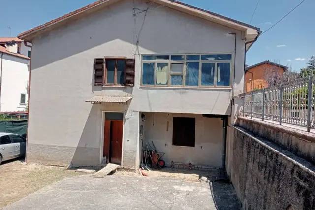 Casa indipendente in Via del Torcituro, L'Aquila - Foto 1