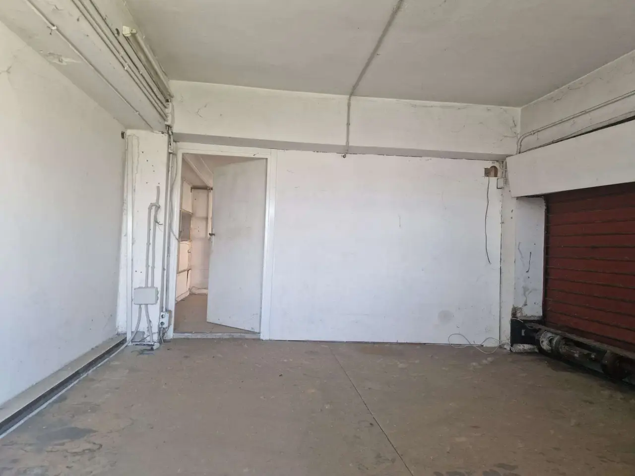 Negozio in Via Fosse Ardeatine  2, Frosinone, {3} - Foto 2