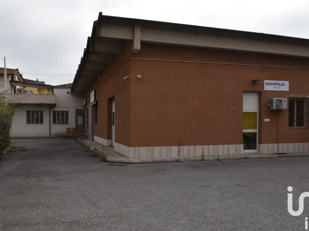 Capannone in Via Prov. Francesca Nord, Castelfranco Di Sotto, {3} - Foto 1