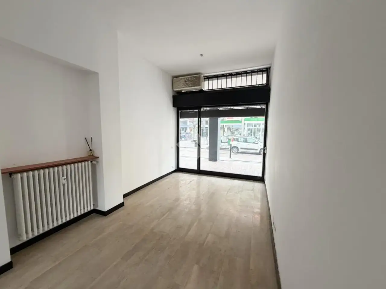 Negozio in Via Filippo Turati 78, Lecco, {3} - Foto 2