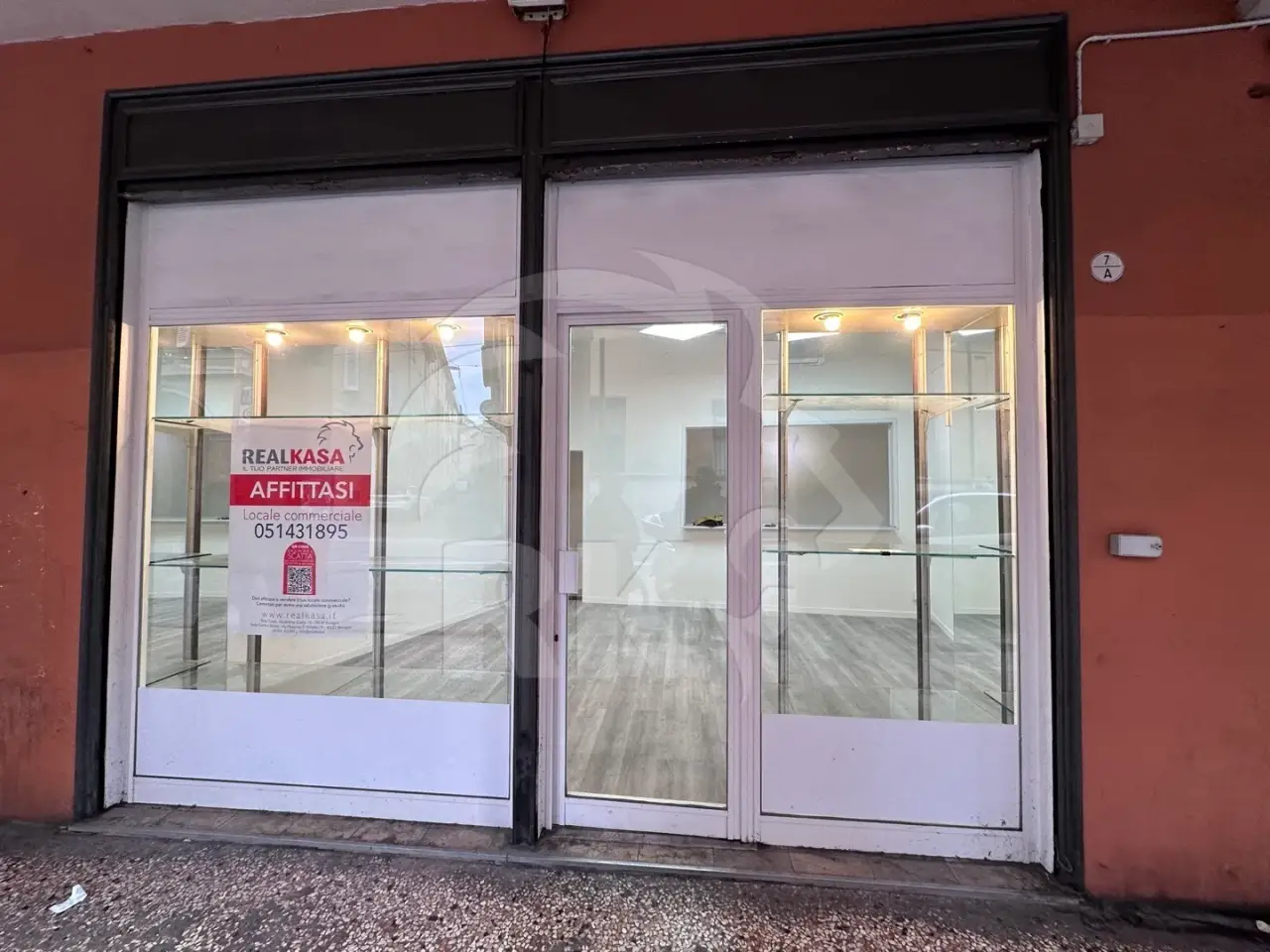Negozio in Via Saragozza 7, Bologna, {3} - Foto 2