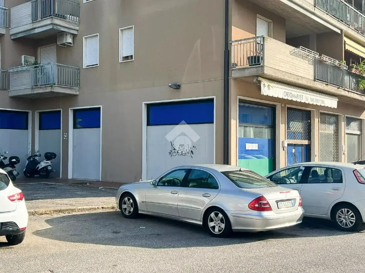 Negozio in Via Ruberio 41, Verona, {3} - Foto 1