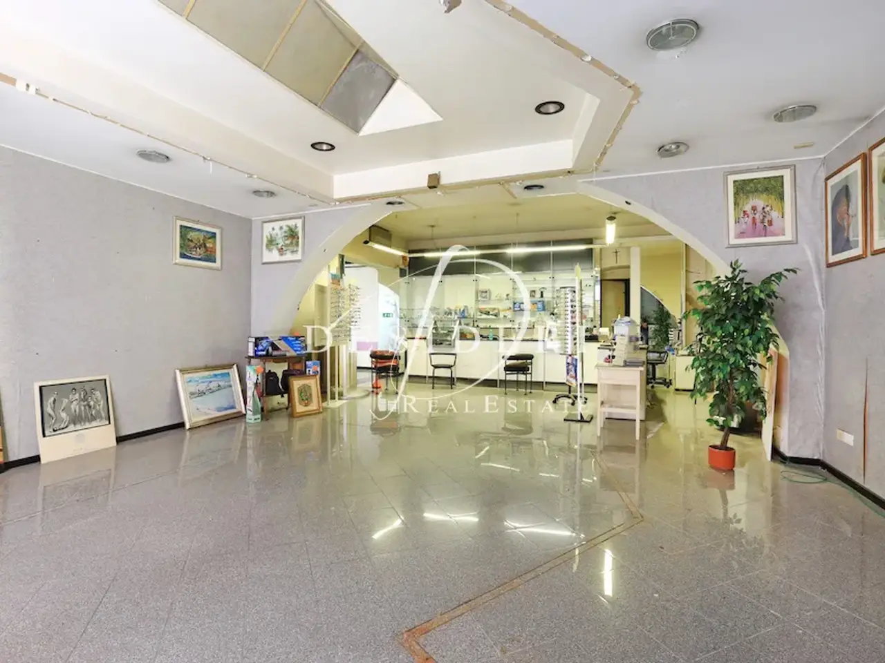 Locale commerciale in Via Giuseppe Mazzini 58100 Grosseto, Grosseto, {3} - Foto 1
