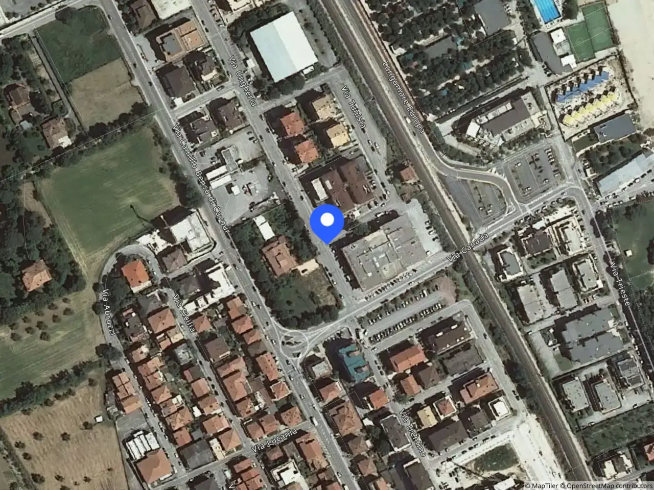 Autorimessa in Via Ungheria, 1, 63821 Porto Sant'Elpidio Fm, Italia 1, Porto Sant'Elpidio, {3} - Foto 2