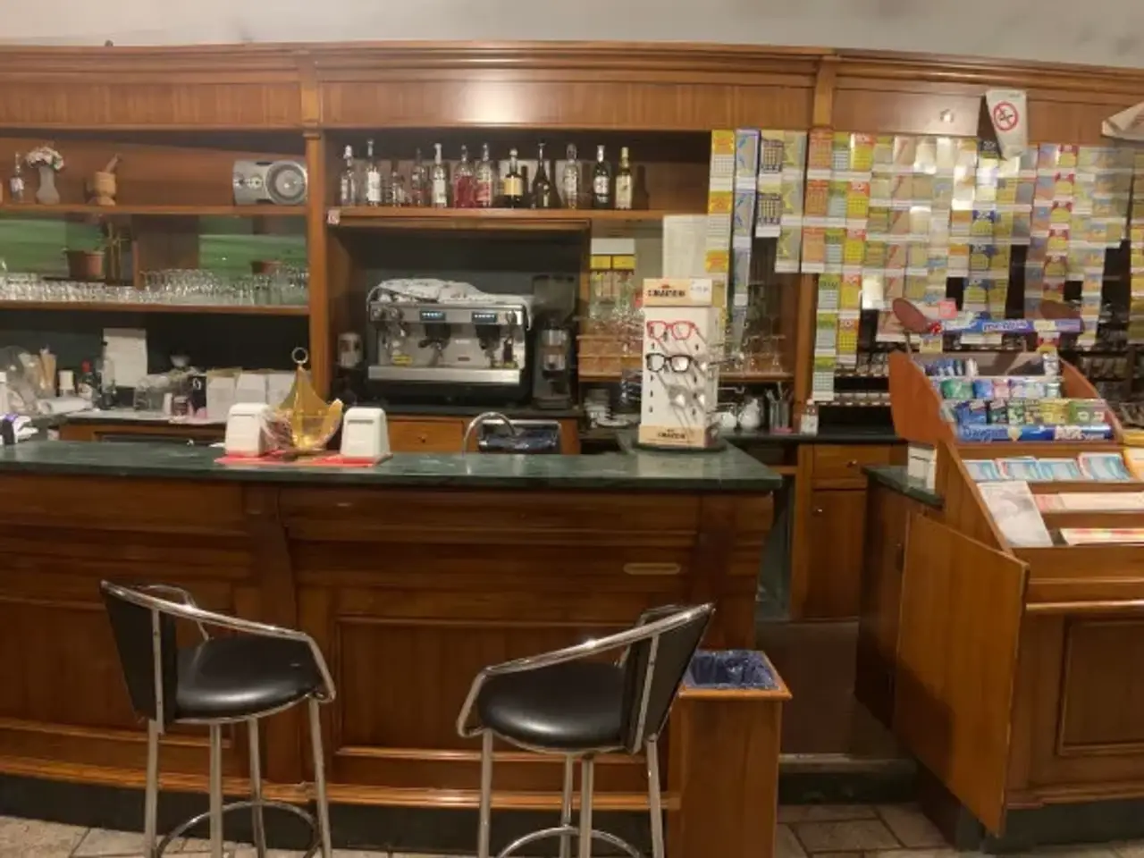 Tabaccheria in Piazza Giacomo Matteotti, Rivoli, {3} - Foto 1