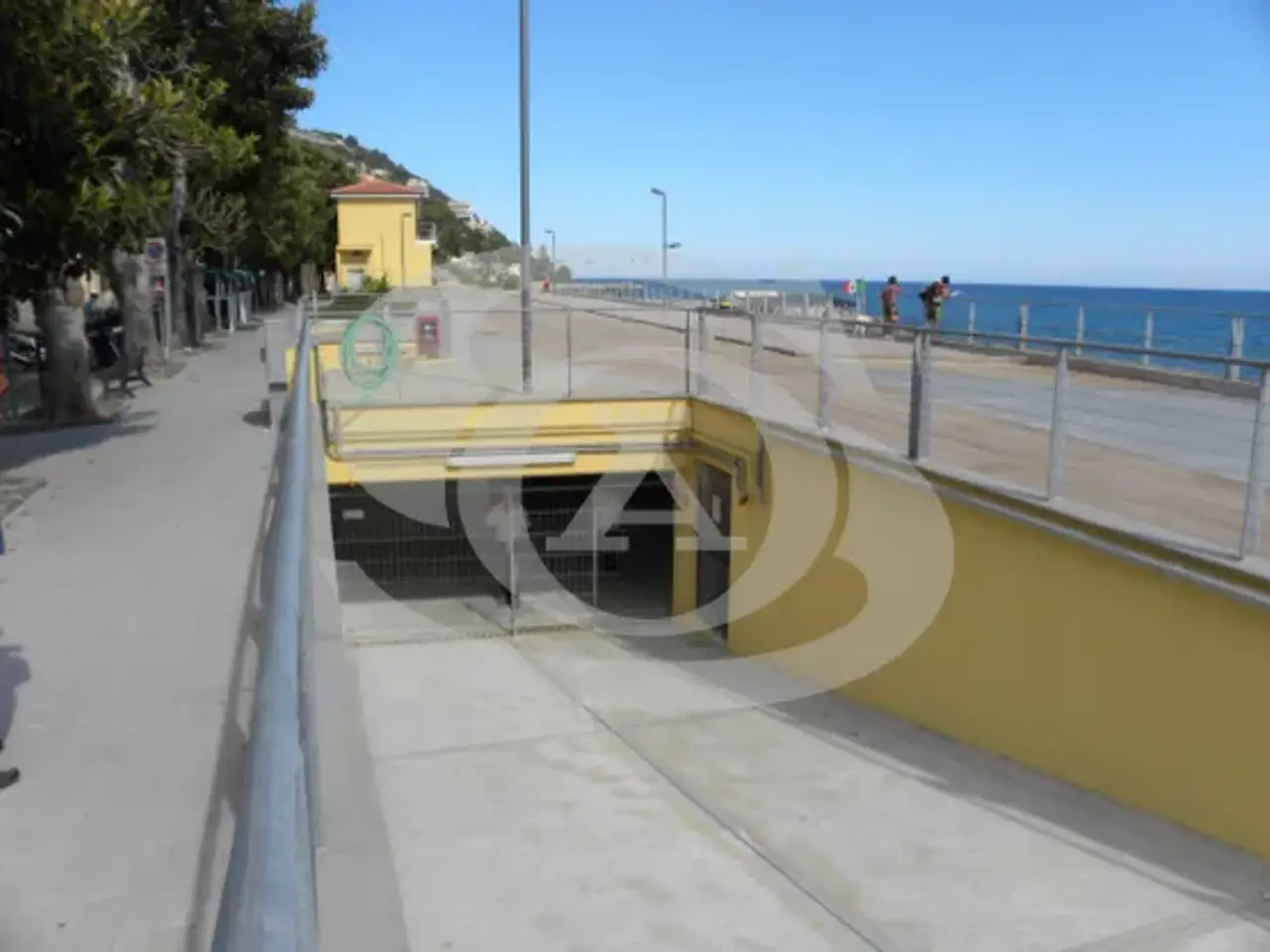 Parcheggio chiuso in Via XX Settembre, Ospedaletti, {3} - Foto 1
