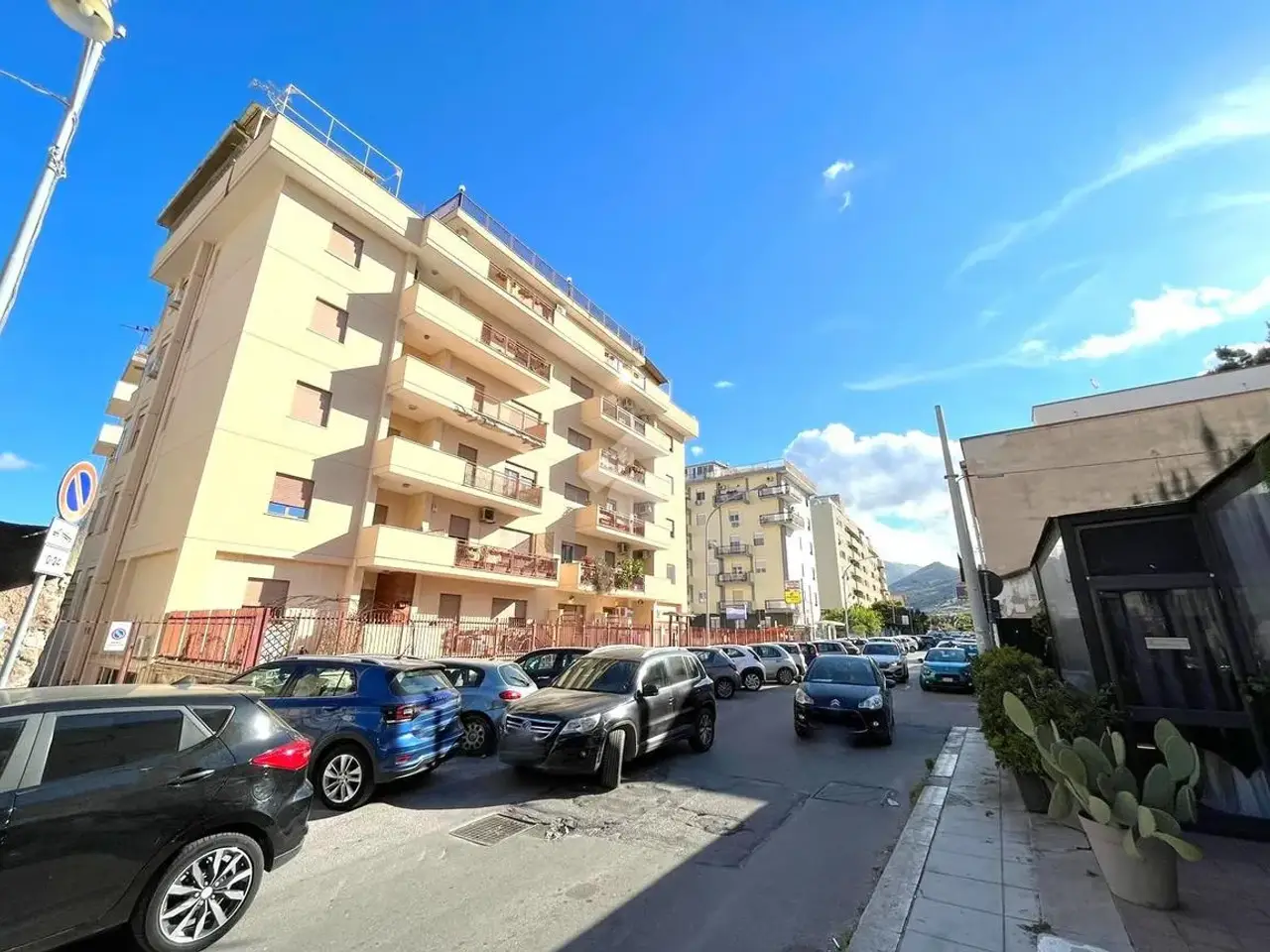 Negozio in Via Giuseppe Prezzolini 51, Palermo, {3} - Foto 1