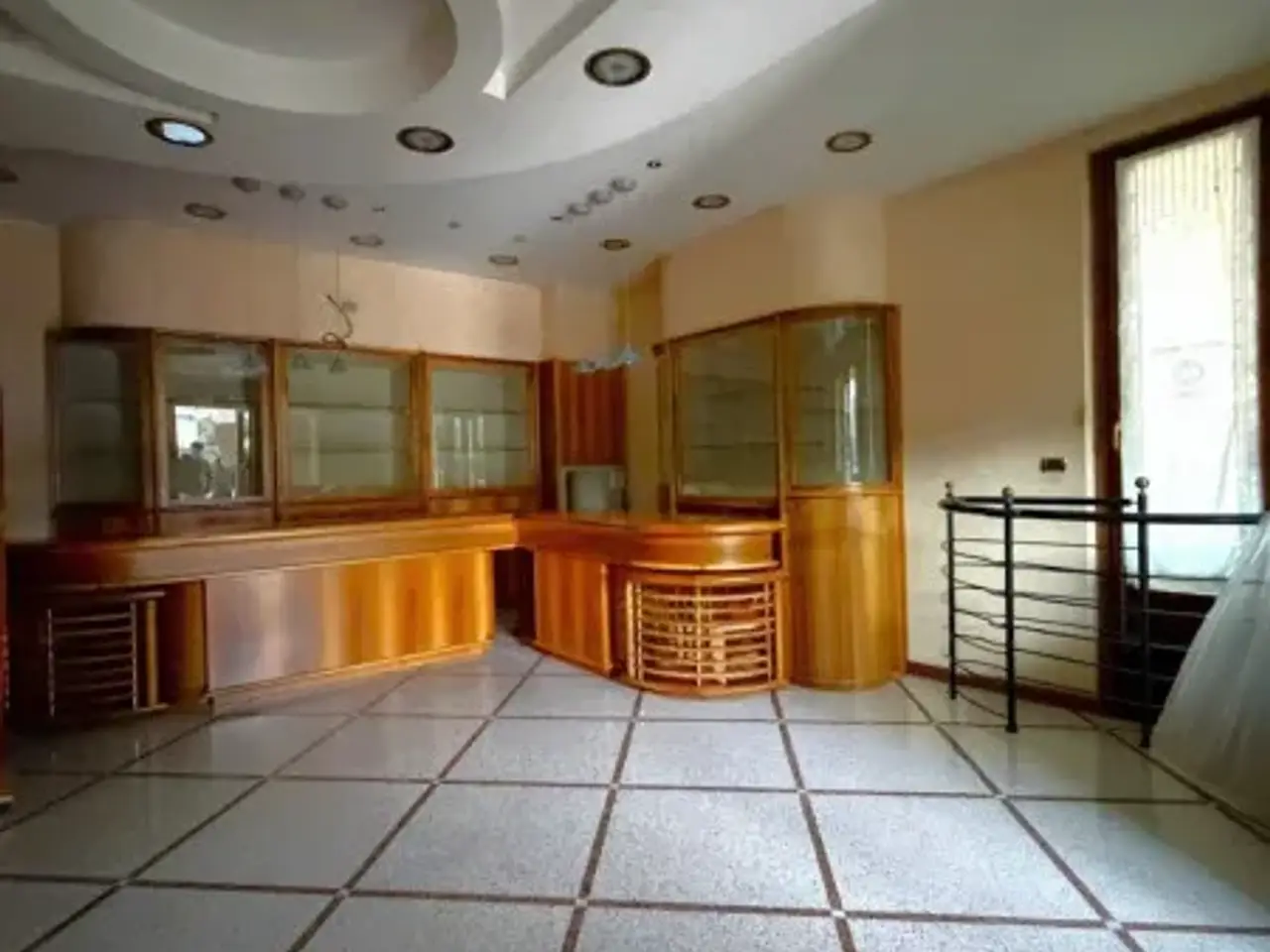 Negozio in Via Salaria 154, Colli Del Tronto, {3} - Foto 2