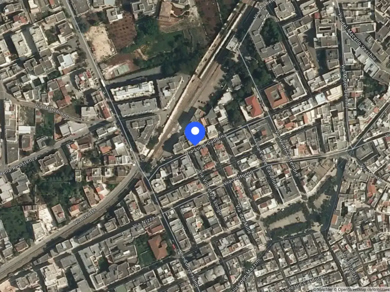 Negozio in Via Luigi Cadorna 20 20, Castellana Grotte, {3} - Foto 2