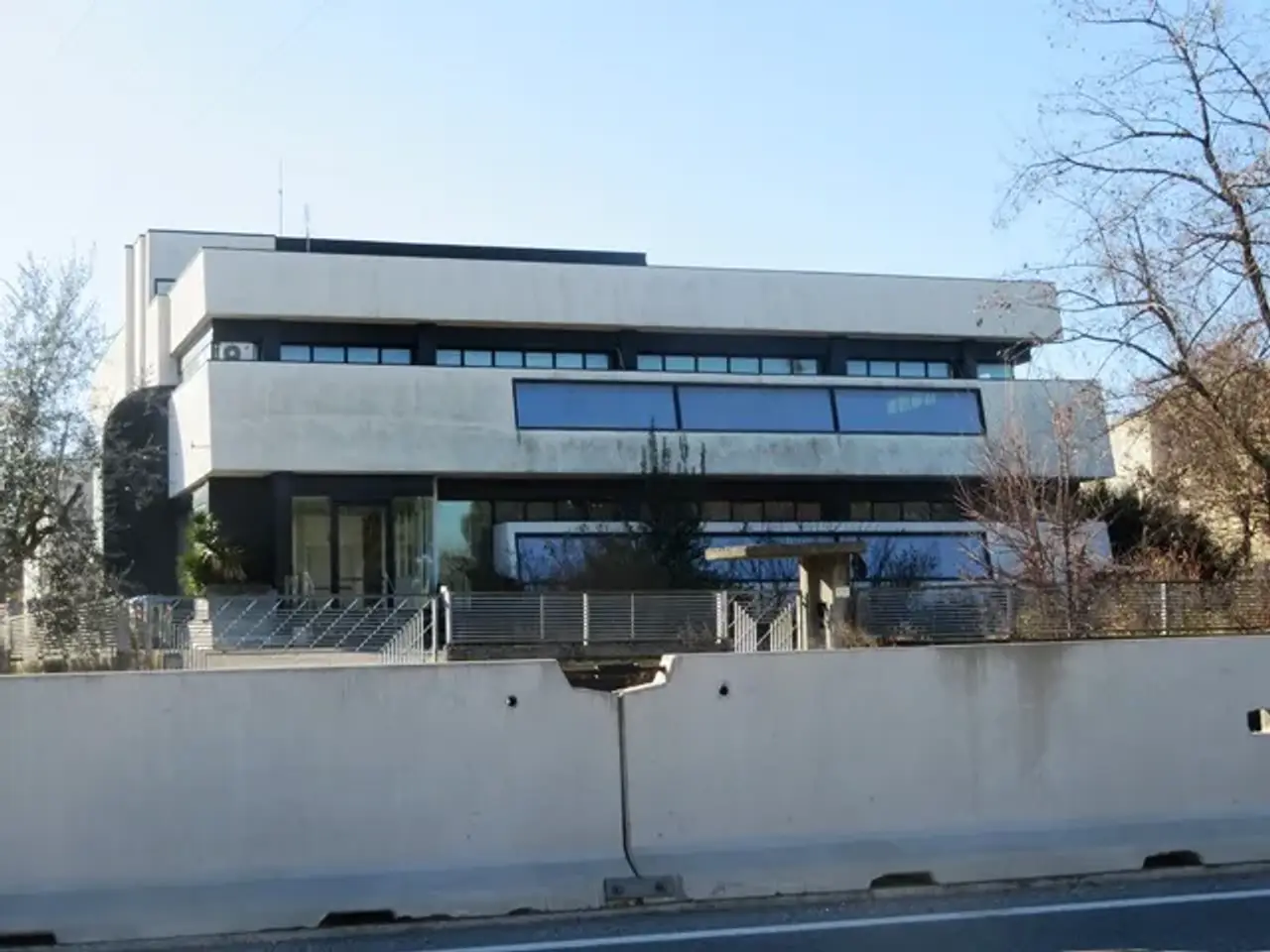 Negozio in Via Ausa 171, Coriano, {3} - Foto 2