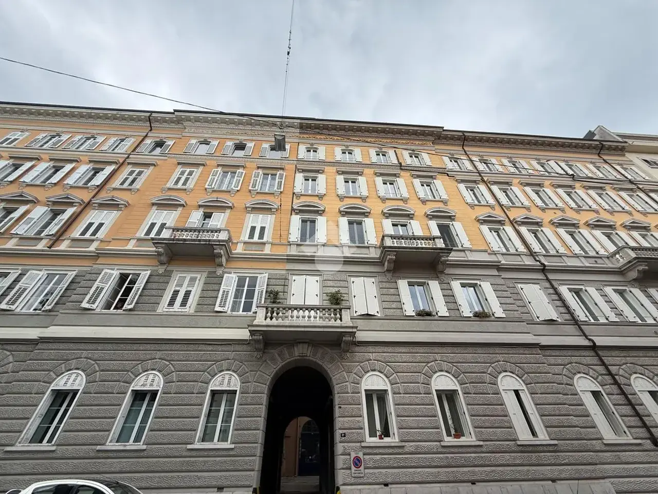 Magazzino in Via Principe di Montfort 8, Trieste, {3} - Foto 1