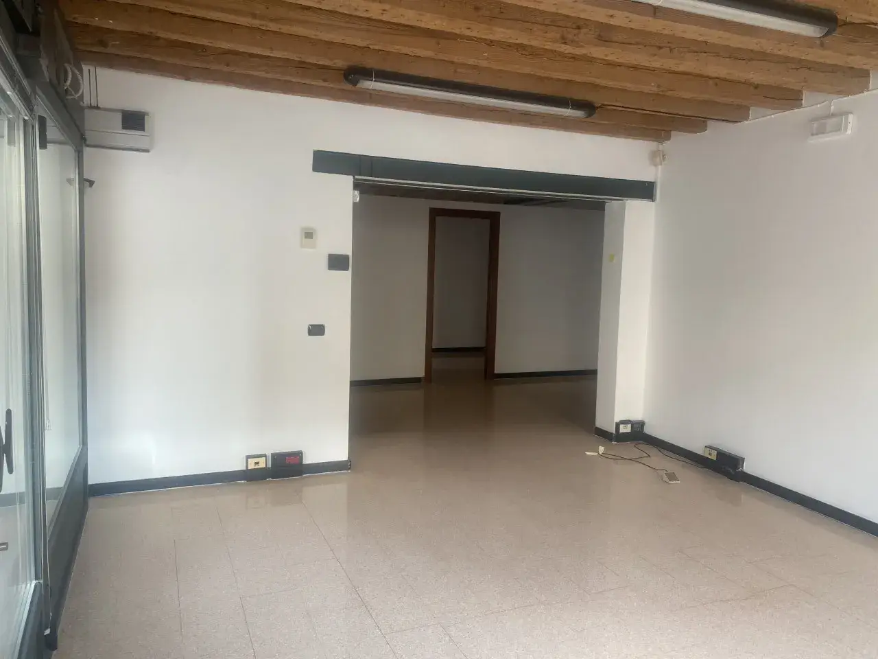Ufficio in Via San Pio X 34/a, Castelfranco Veneto, {3} - Foto 2