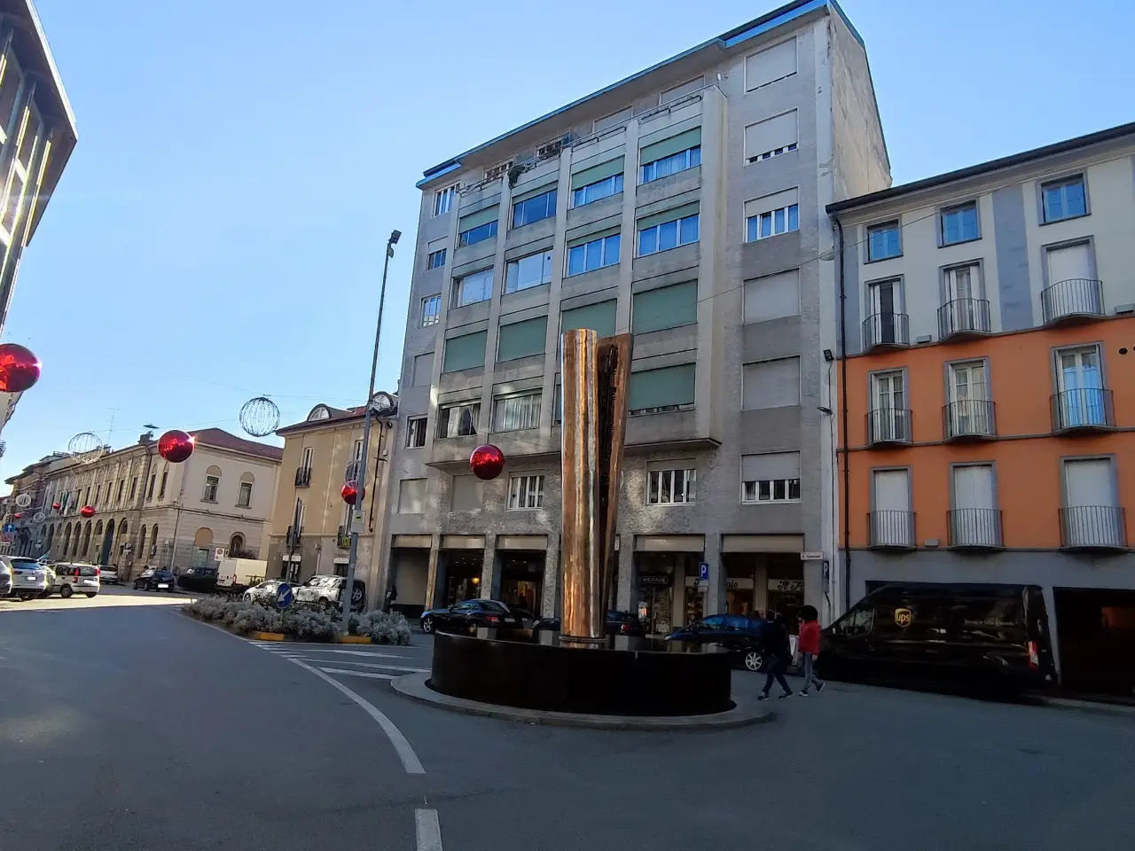 Negozio in Via Postporta, 21013 Gallarate Va, Italia, Gallarate, {3} - Foto 1