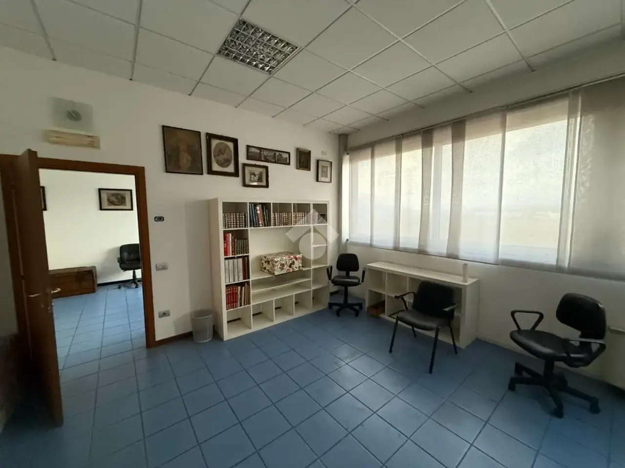 Ufficio in Quartiere Prè 9, Bassano Del Grappa, {3} - Foto 2