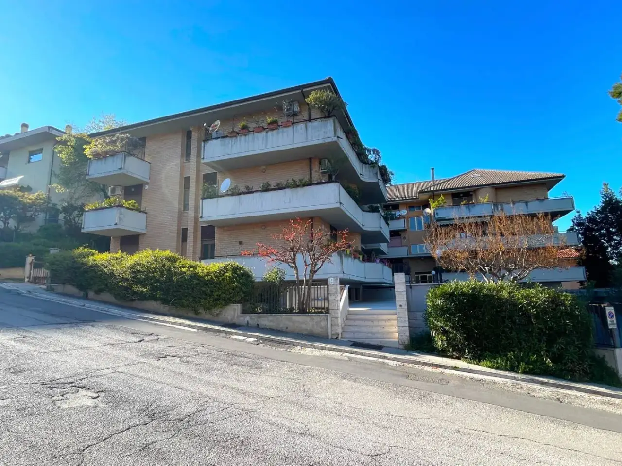Laboratorio in Via P.S. Damiani 8, San Benedetto Del Tronto, {3} - Foto 1