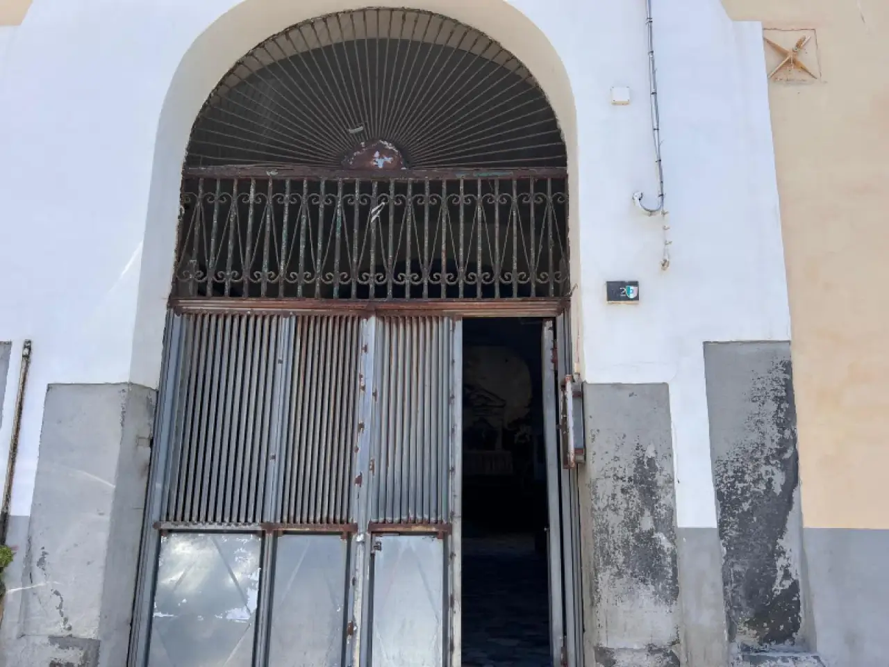 Negozio in Via 20 Settembre 90, Torre Del Greco, {3} - Foto 2