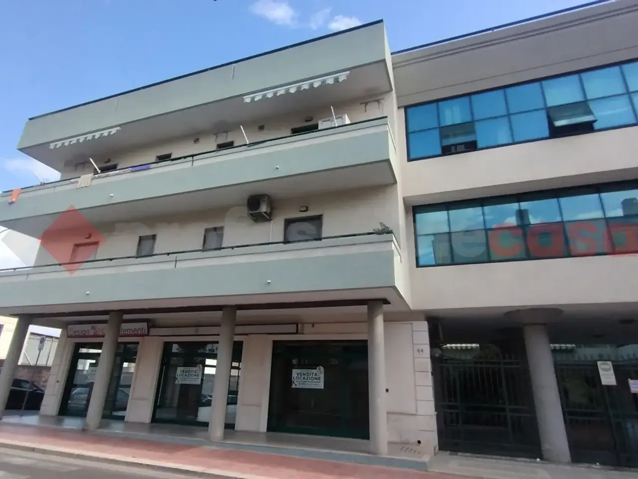 Negozio in Via Roma  44, San Giorgio Ionico, {3} - Foto 1
